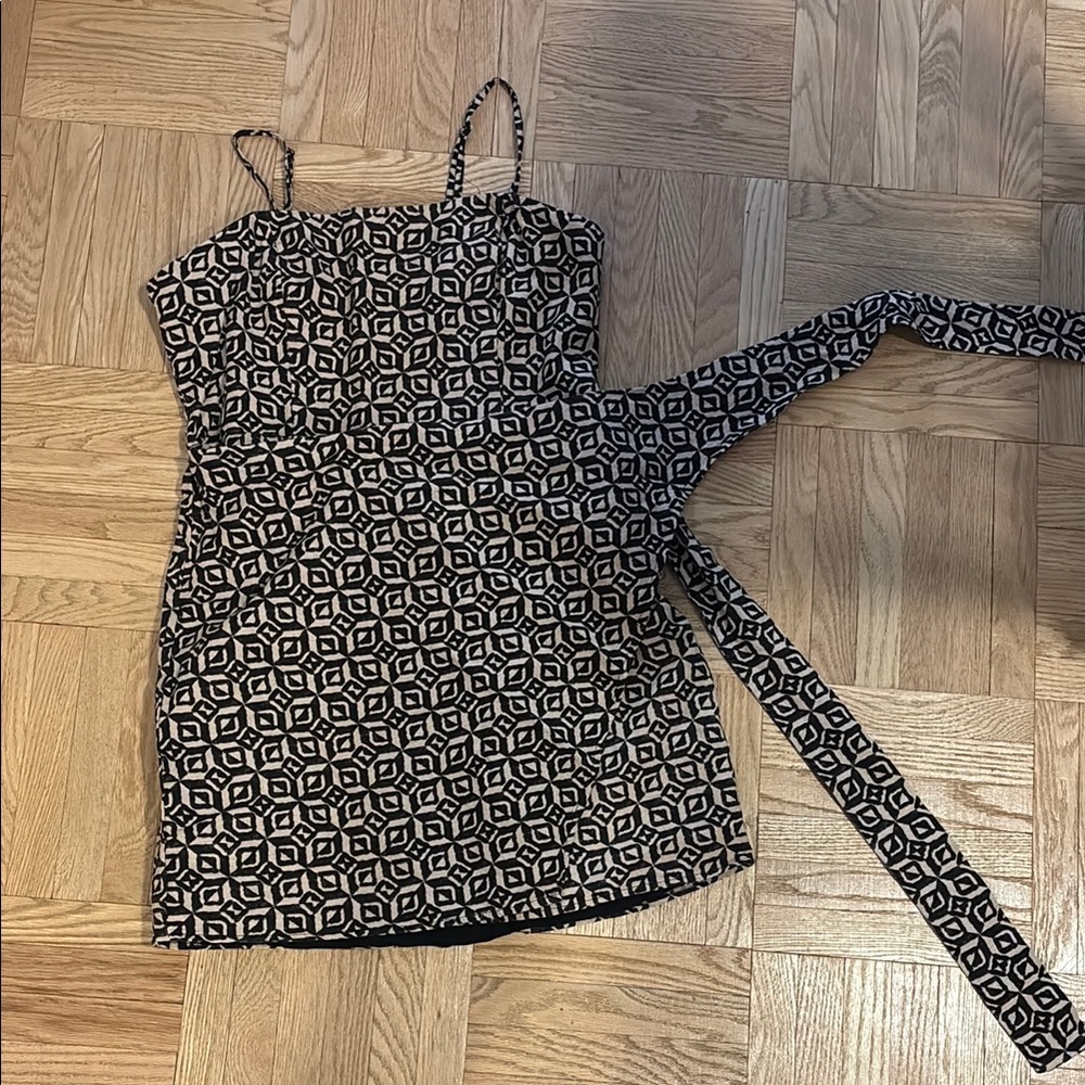 Urban Outfitters Black and Tan Patterned Fabric
